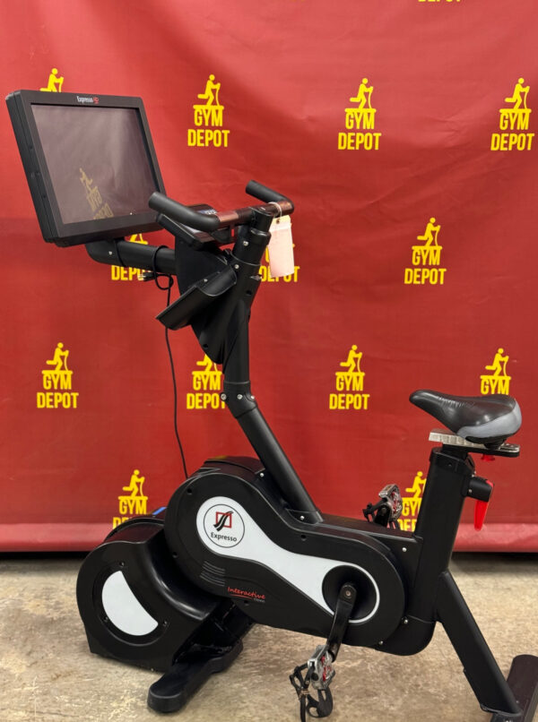 Expresso HD Interactive Upright Bike
