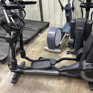 Life Fitness 95XS Elliptical