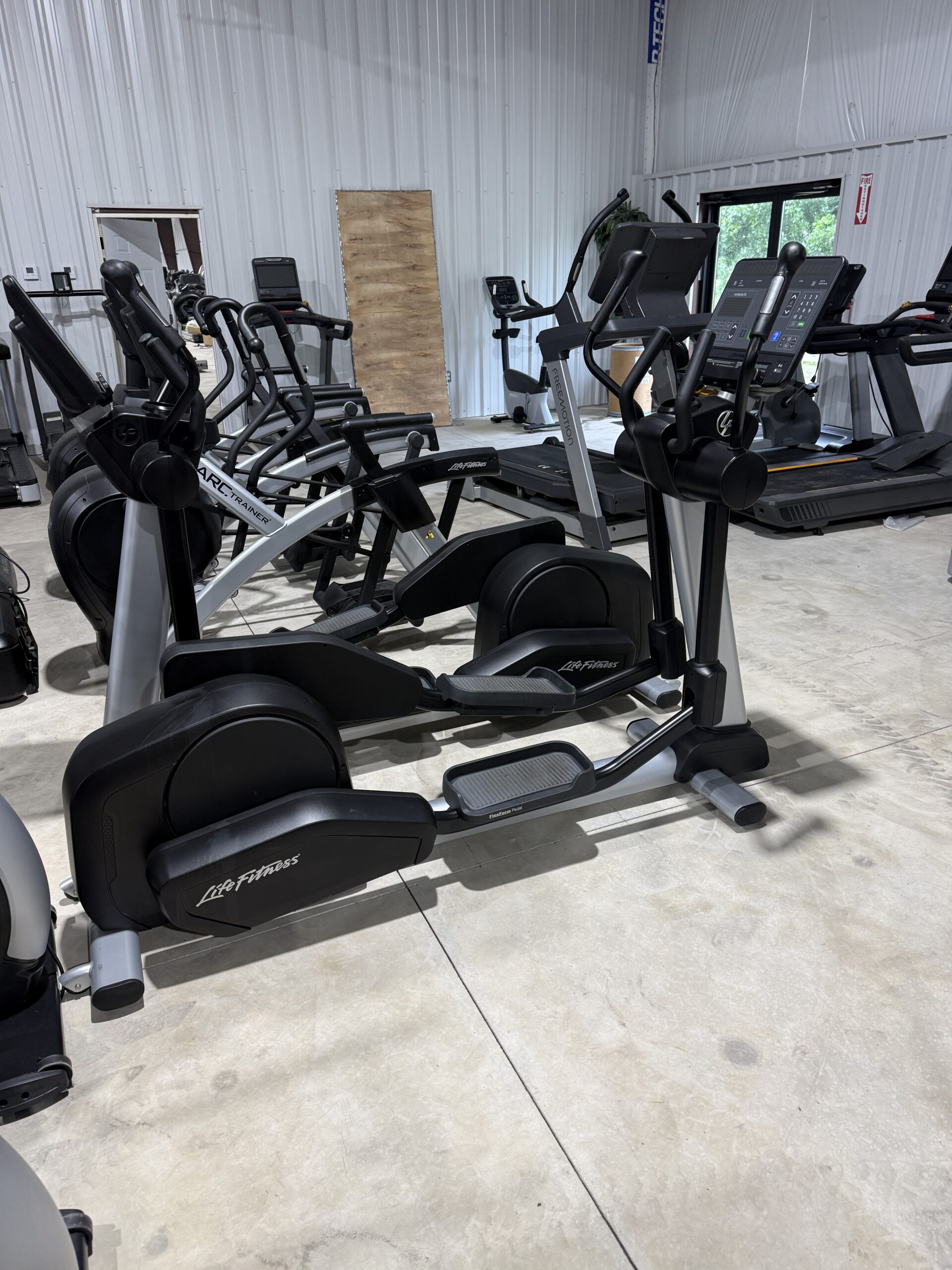 Life Fitness INX Elliptical