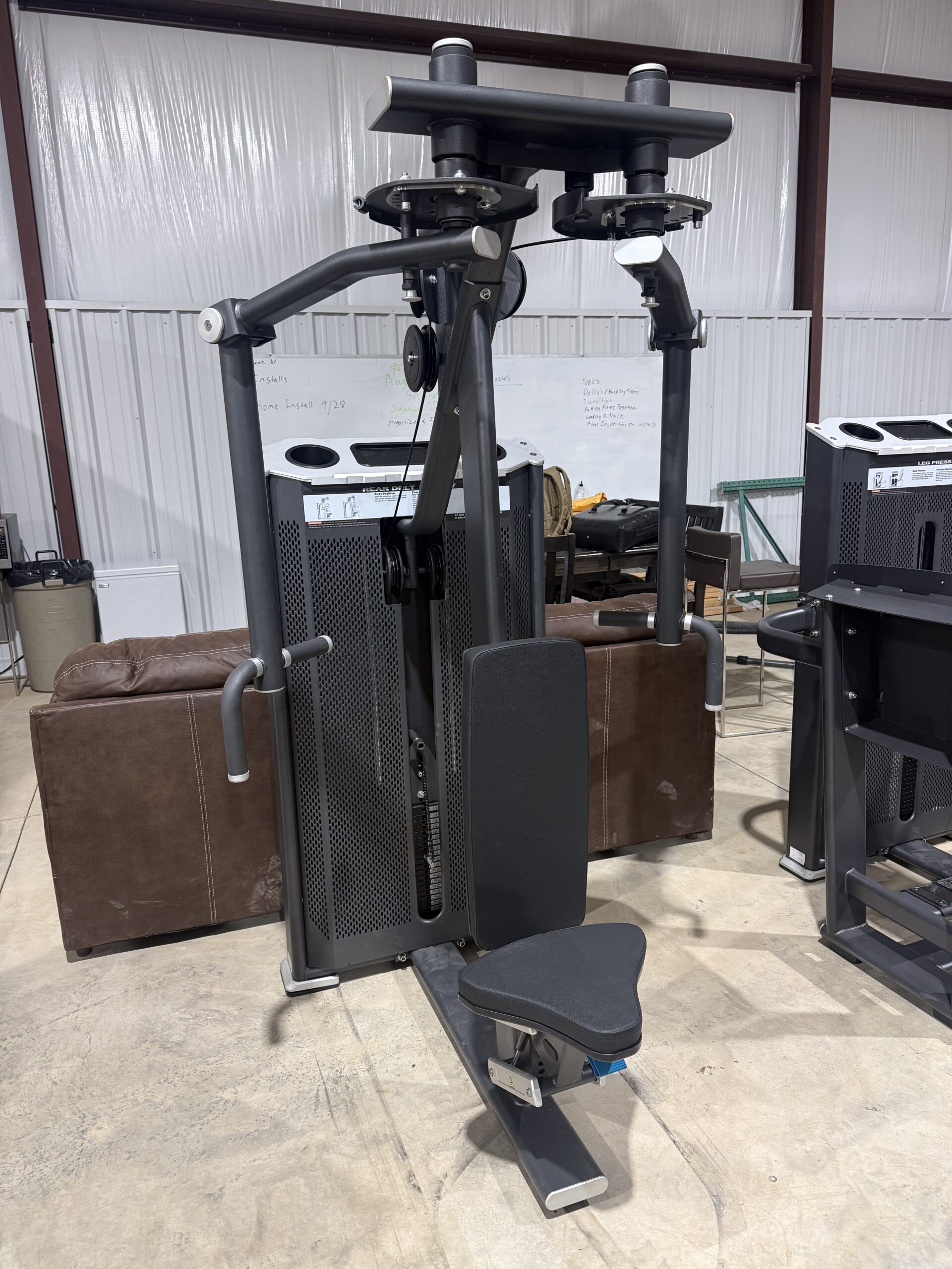 Simba Fitness Pec Fly/Rear Delt Machine